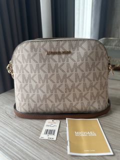 (Kategori: ) berada di . Dikirim oleh _xxxstuff (ID iklan 1267975107, Gambar 1). Deskripsi: .