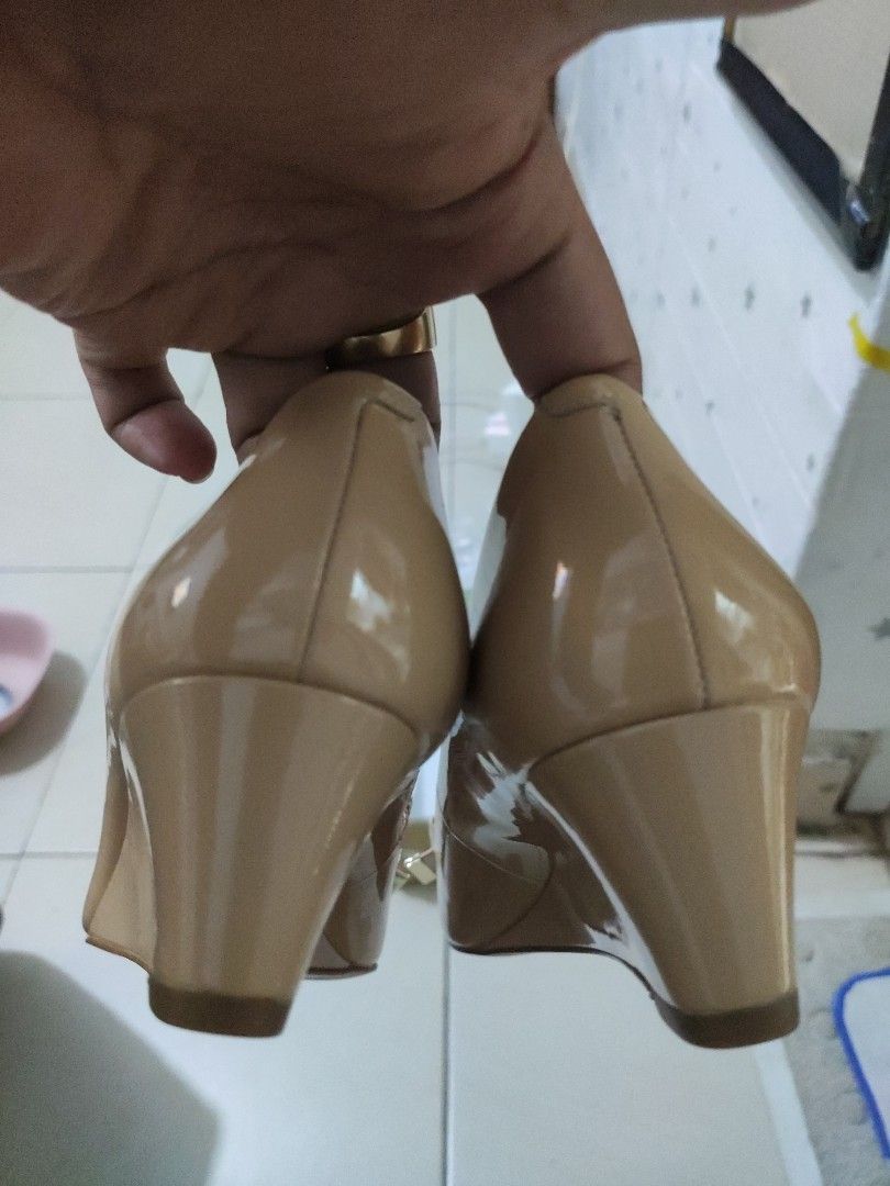 Michael kors store kiera wedge