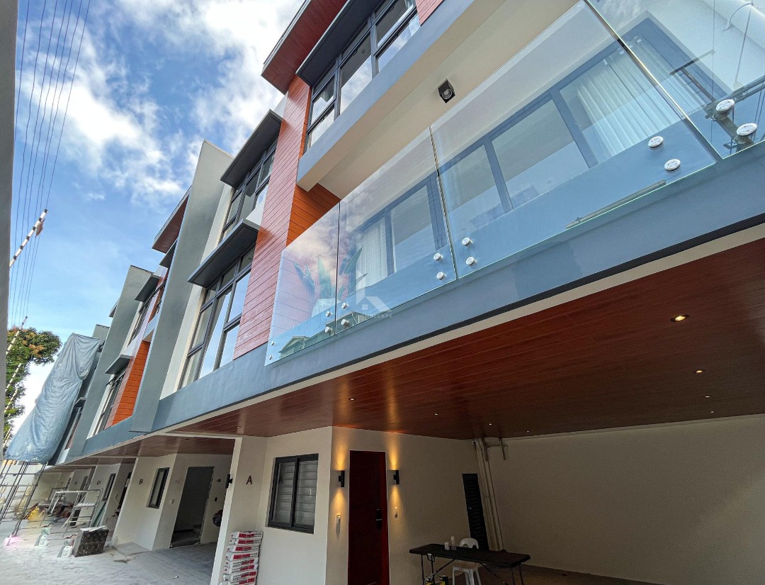 Modern Townhouse for sale in Cubao nr Boni Serrano Gateway Mall compare