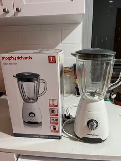 Morphy Richards Fruit Juice Blender 300W With 600ml Portable Bottles Juicer  403BL1