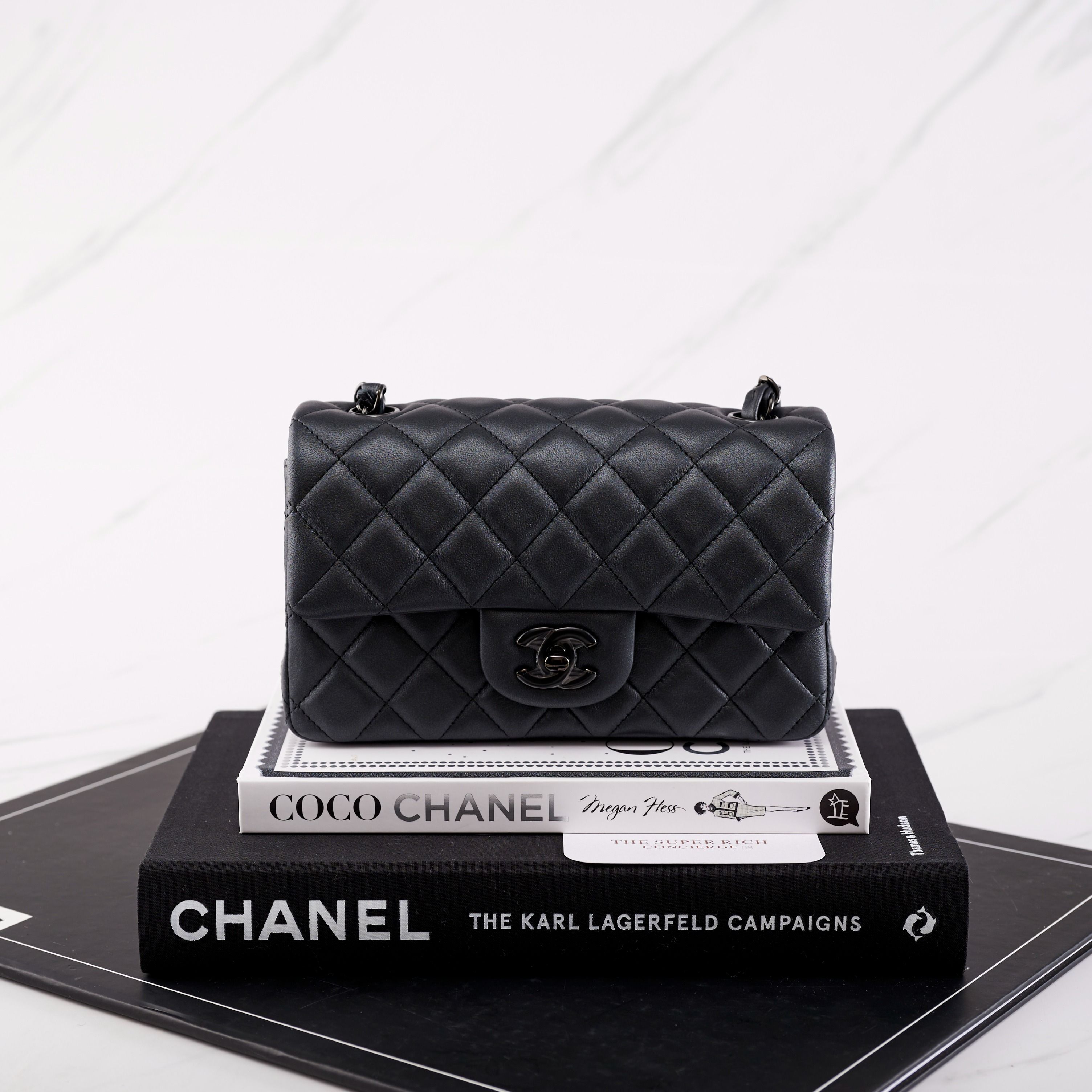 ✖️SOLD✖️ Chanel 23S Camellia Adjustable Chain Mini Flap Bag in Black  Lambskin AGHW