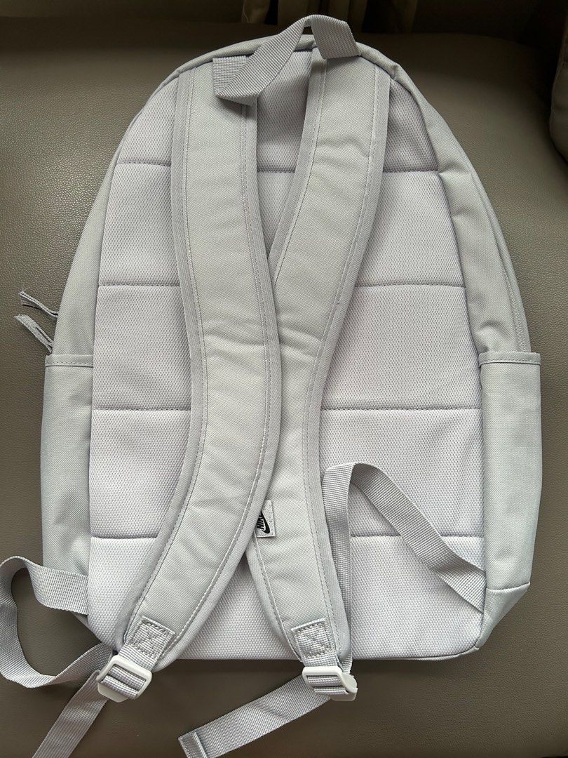 White nike backpack outlet