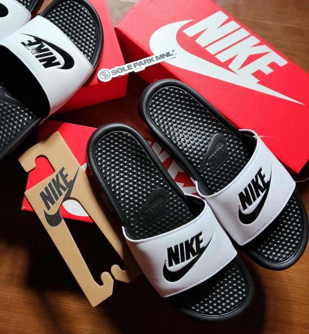 Oreo nike slides top