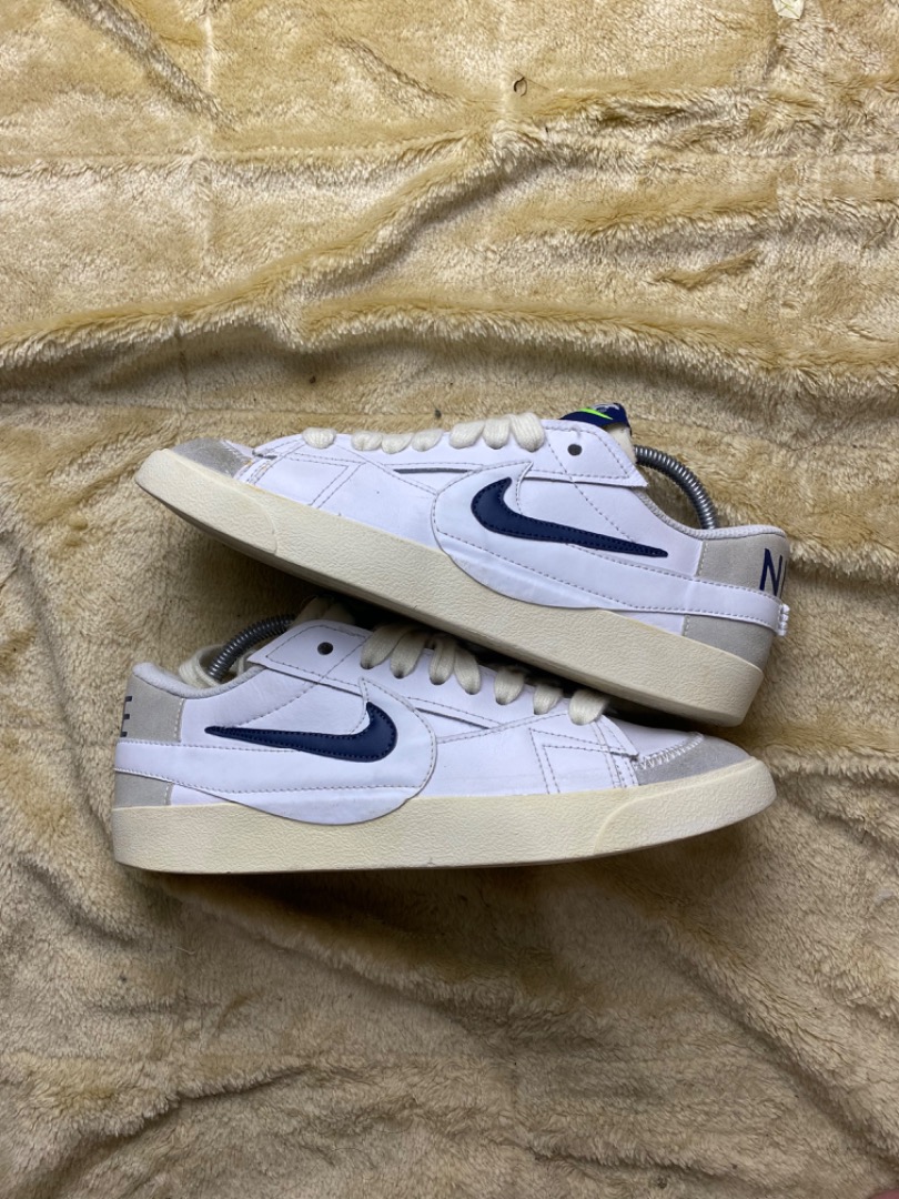 nike blazer swoosh life