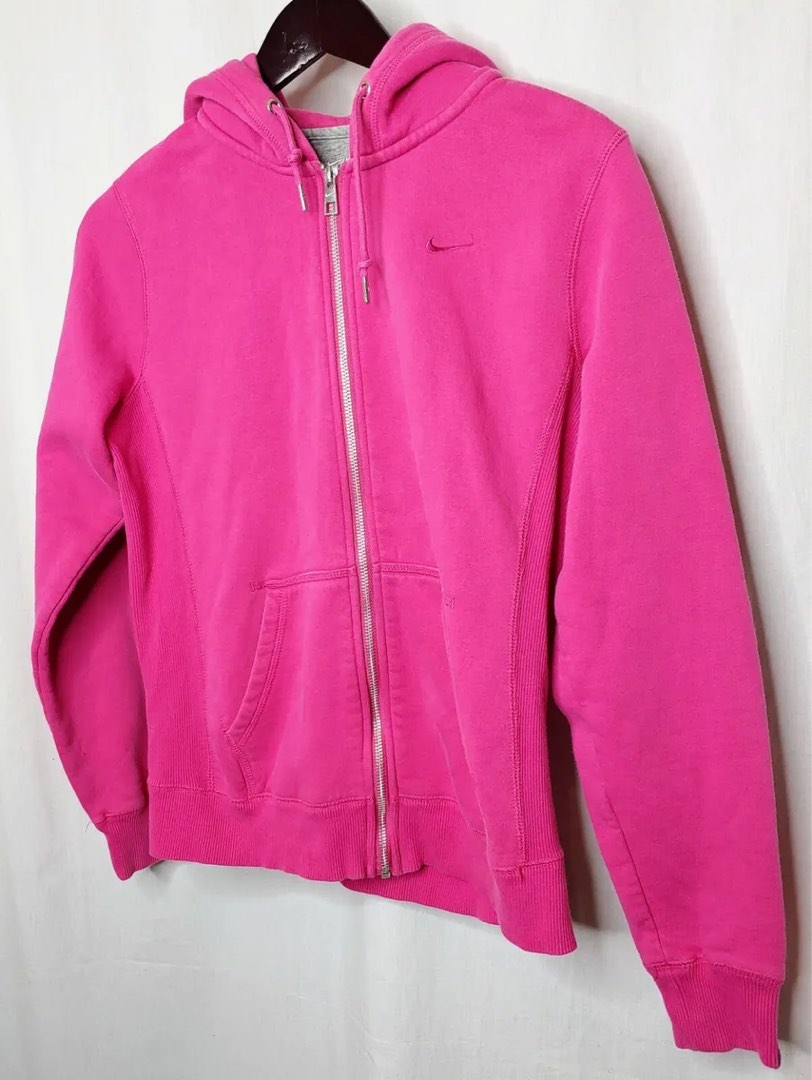 nike essential zip through hoodie