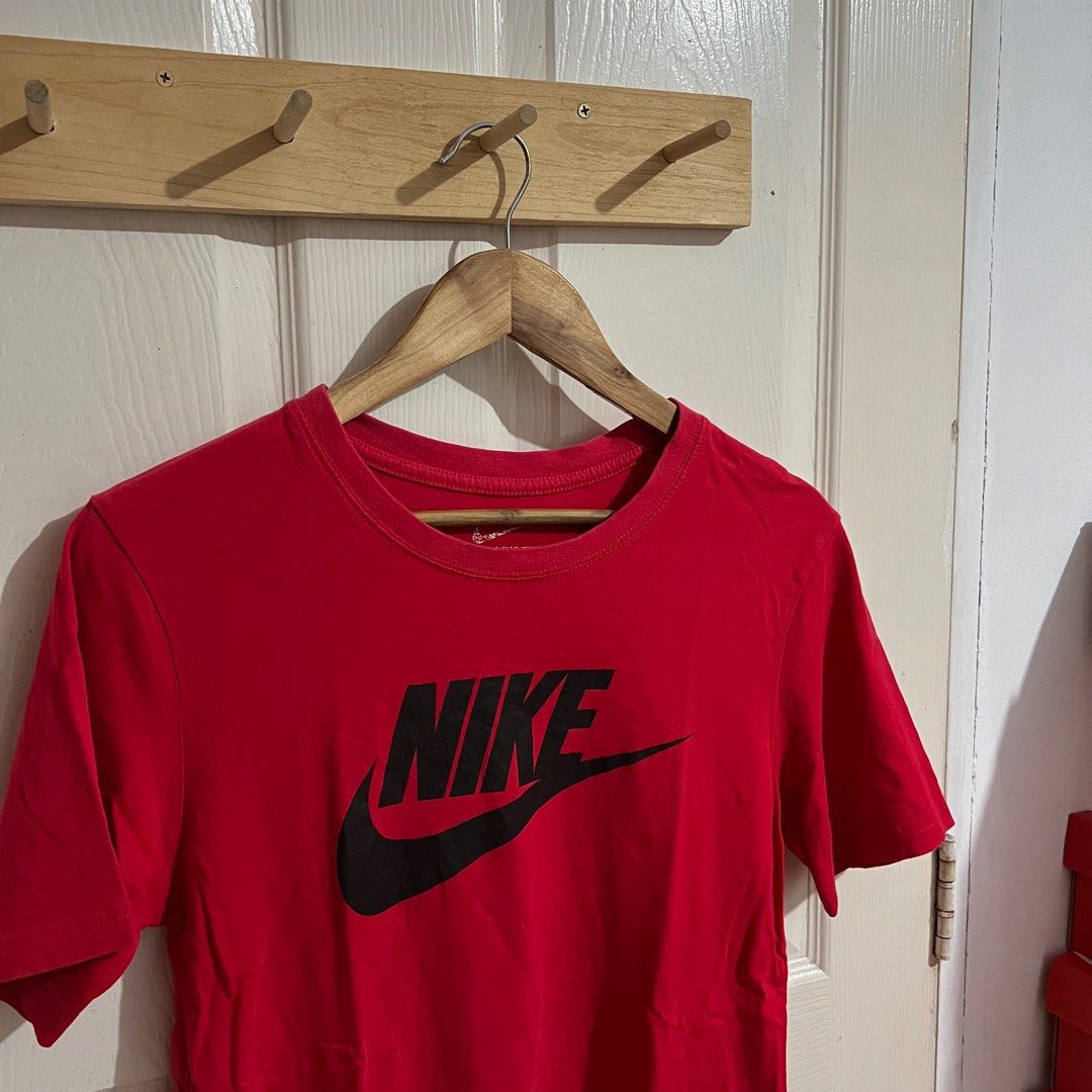 womens nike red shirt