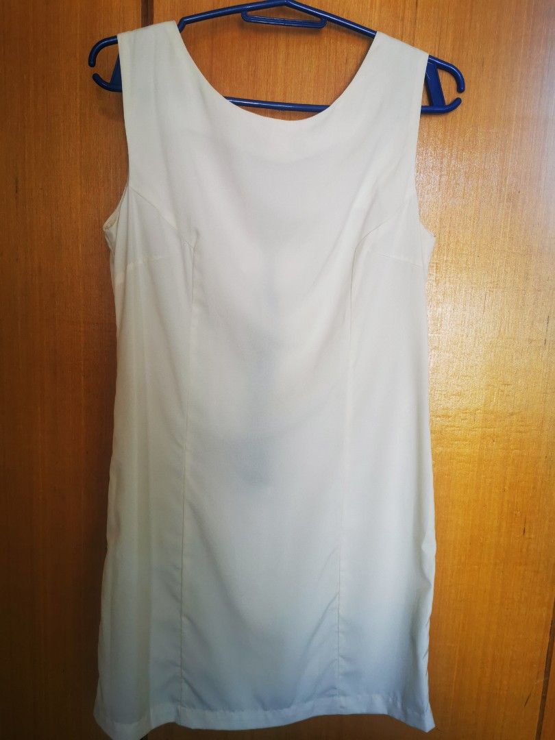 Off white Short Dress (Category: Dresses) located in Pasig City. Submitted by ProjectXStoS (Listing ID 1268004402, Image 1). Description: Unused off white short dress Very classy, perfect from day to night with the low back. Bought manyyy years ago from Folded & Hung. Brand is Jellybean; F&H's sister brand. Length from shoulder down is 32inches MOP: BDO or GCash Shipping fee not yet included. Couldn't promise for rush shipping due to work sched b