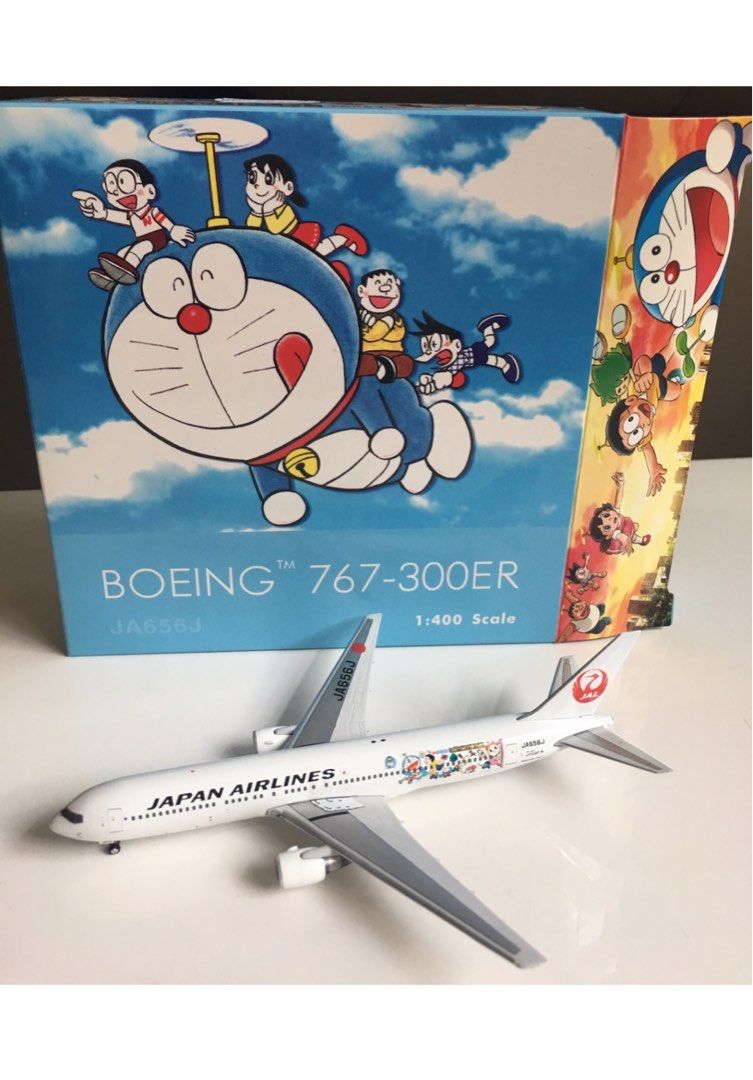 Phoenix 1/400 JAL B767-300ER Doraemon JA656J, Hobbies & Toys