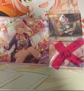 （分類：）位於 。 由 satikage 提交（商品編號 1243240118，圖片 1）。簡介： 。