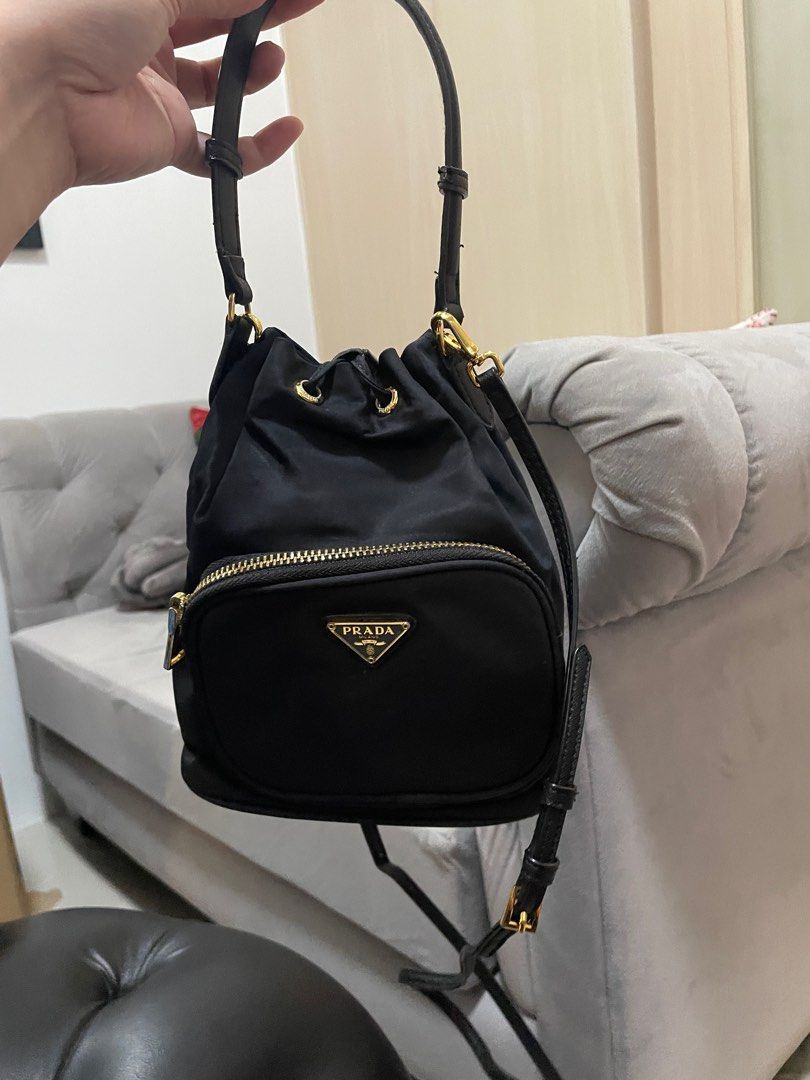 Prada bucket clearance bag 2019