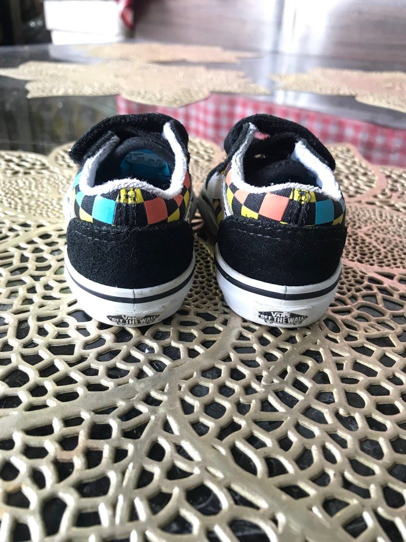 Vans old skool v hot sale glow flame checkerboard skate shoe