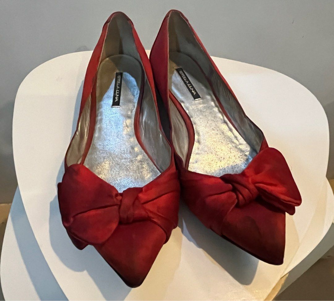 comfortable red flats