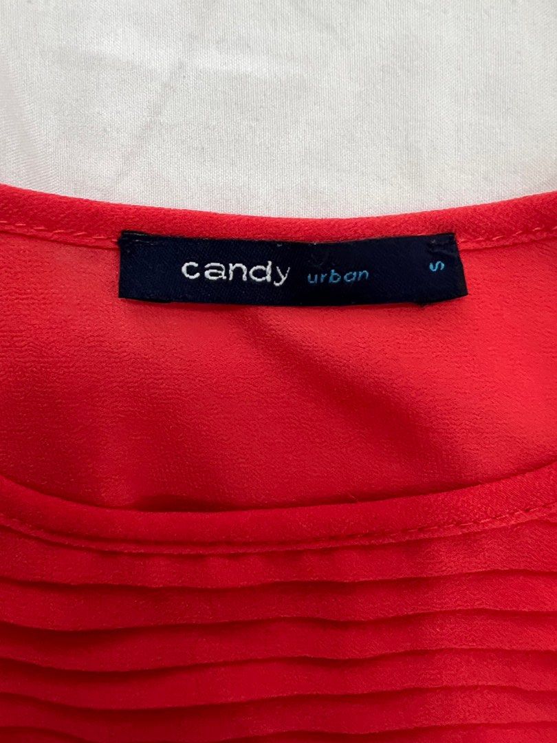 Red Top Small (Category: Sleeveless) located in Quezon City. Submitted by wantstodeclutter (Listing ID 1267964147, Image 3). Description: Signs of usage (please manage expectations) Red Top Small.