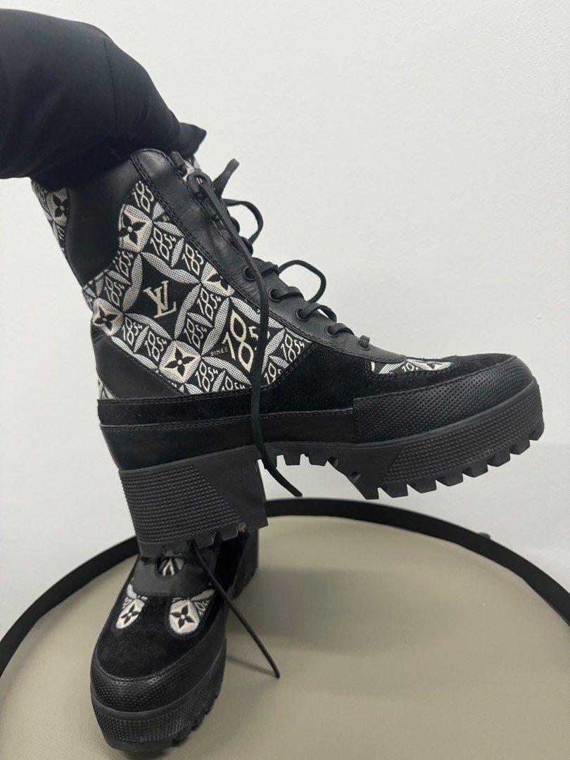 Louis vuitton black heart ankle boots deals