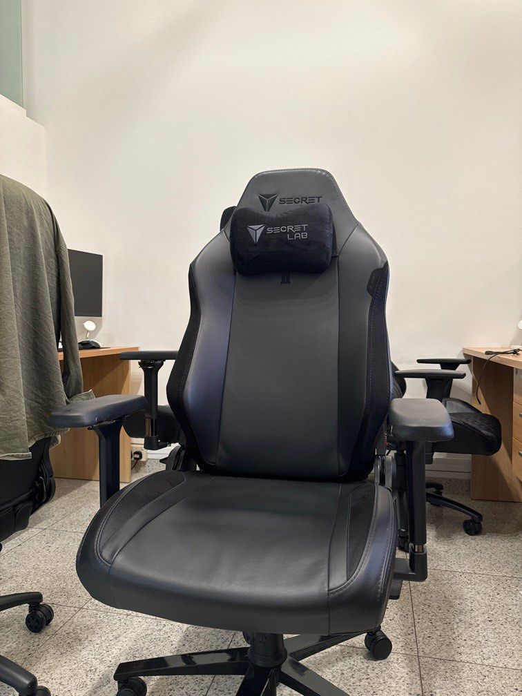Secret Lab Chair 2022, Furniture & Home Living, Furniture, Chairs on
