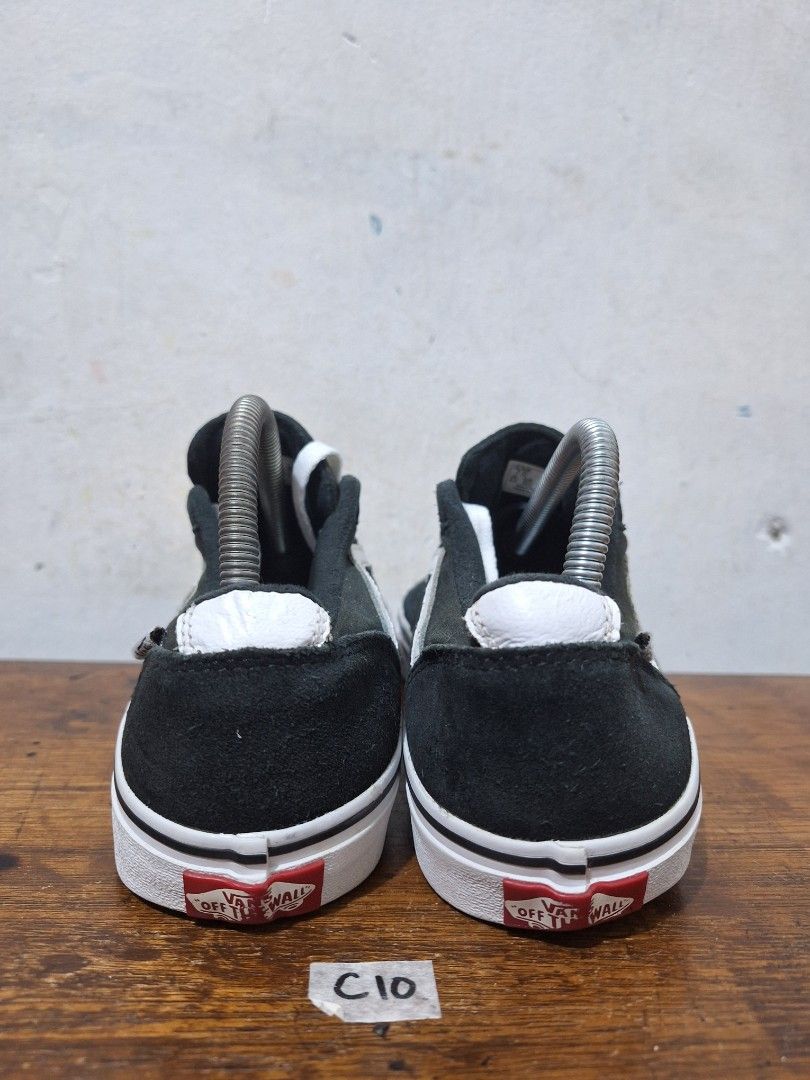 Vans junior chapman stripe trainer new arrivals