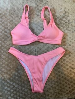 (Category: ) located in . Submitted by astherielle13 (Listing ID 1268124737, Image 1). Description: .