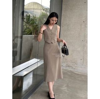 (Category: ) located in . Submitted by wardrobe-b (Listing ID 1267980785, Image 1). Description: .