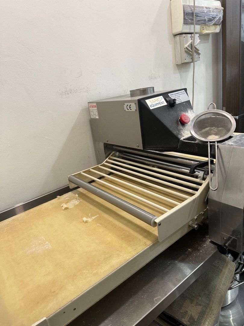 Single phase dough sheeter, Everything Else on Carousell