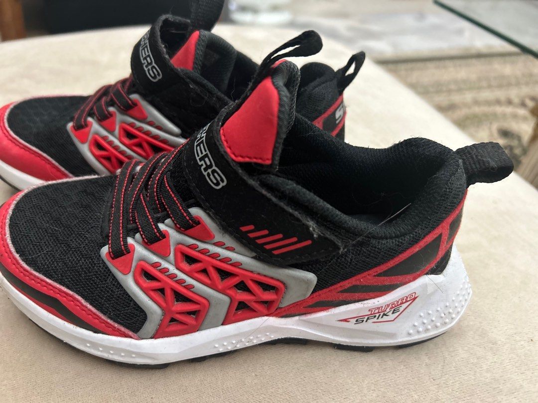 Skechers turbo spike new arrivals