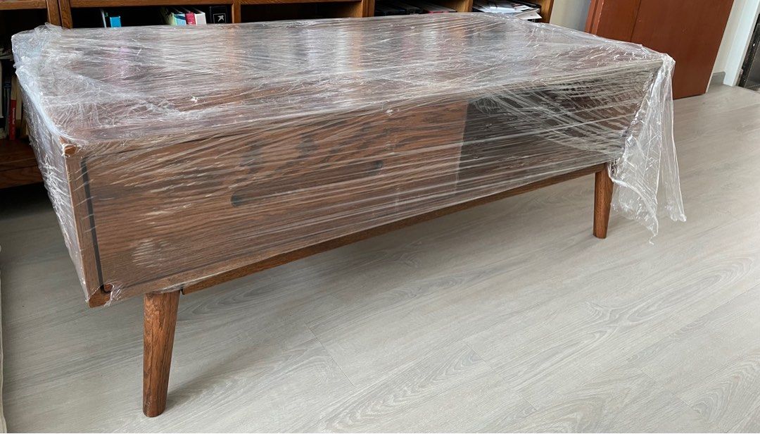 Solid wood coffee table (Category: Tables & Sets) located in Singapore. Submitted by sy12509 (Listing ID 1267955949, Image 2). Description: .