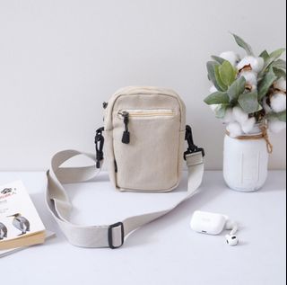 (Kategori: ) berada di . Dikirim oleh dewianaaa (ID iklan 1267959827, Gambar 1). Deskripsi: .
