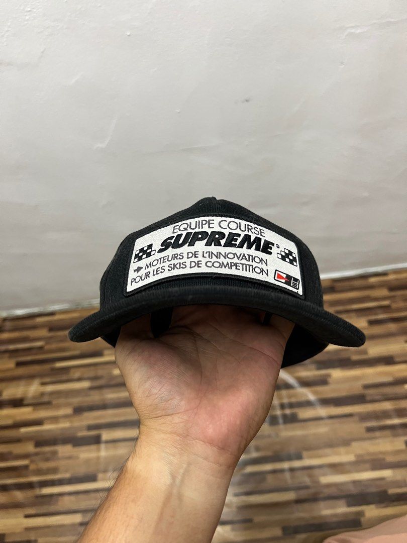 Topi supreme on sale
