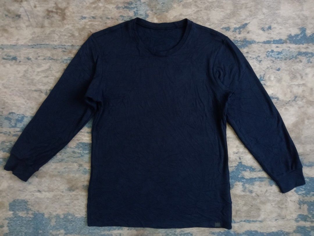 Men's Uniqlo Heat Tech Ultra Warm Navy Blue Long Sleeve Shirt Large  Innerwear