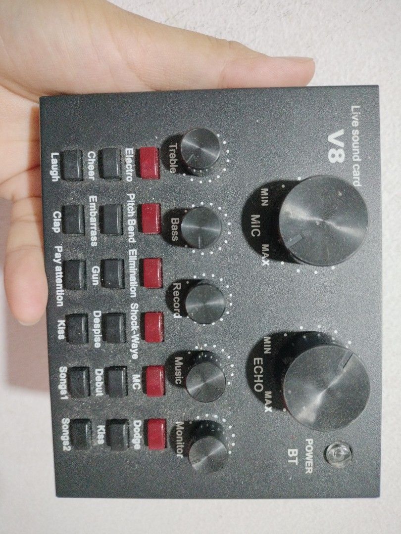 V5 mixer (Category: Soundbars, Speakers & Amplifiers) located in Quezon. Submitted by anything_preloved_preloved (Listing ID 1267981719, Image 1). Description: V5 audio mixer.