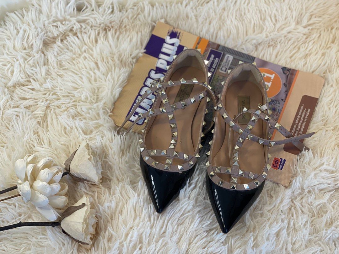 Second outlet hand valentino