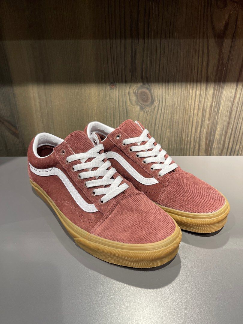 Pink vans old clearance skool gum sole