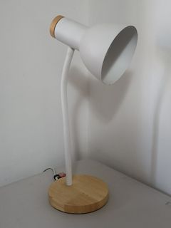 White desk table lamp