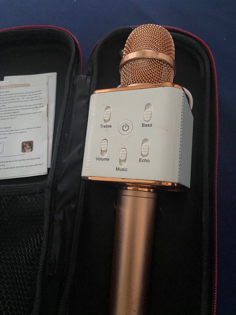 Wireless Microphone HIFI speaker Q7