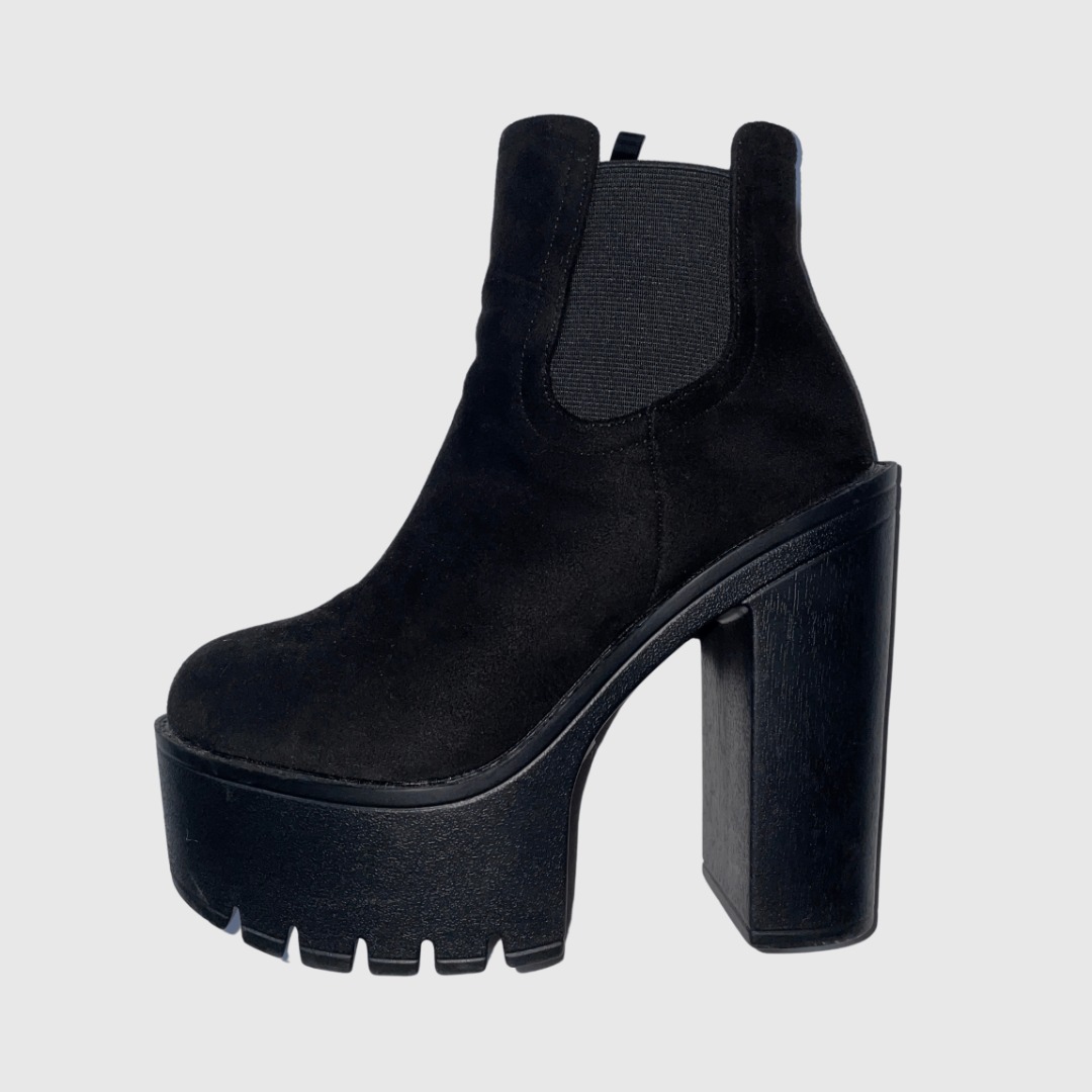 SHEIN High-Heeled Boots