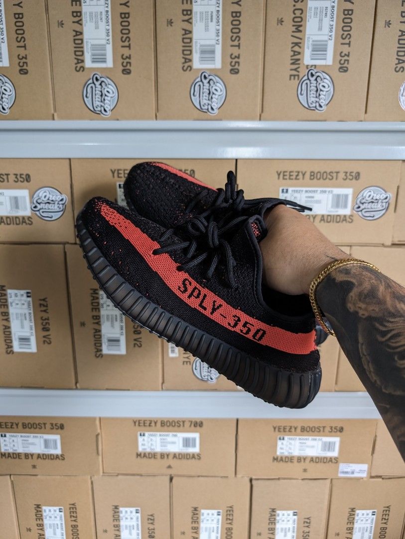 YEEZY RED STRIPE 9US VNDS