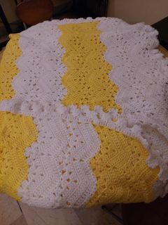 Yellow and White Crochet Throws 50 x 60 inches