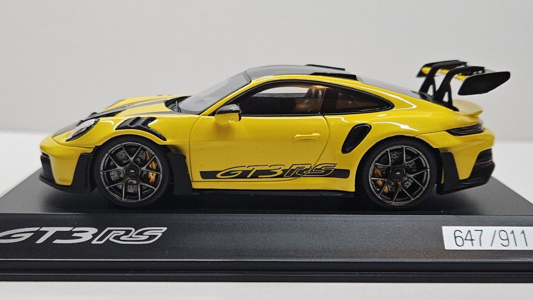 ☆1 43☆ポルシェ 911 (992) GT3 RS Weissach Paket 2023☆イエロー