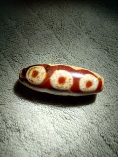 極品紅天珠