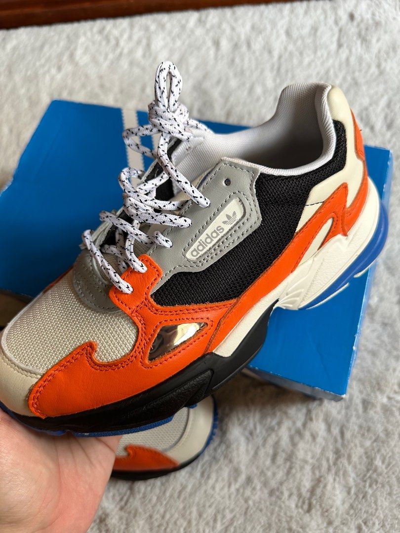 Adidas us falcon online
