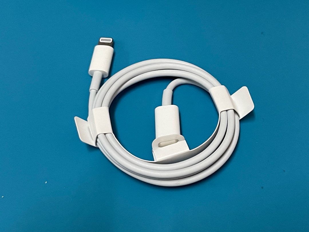 Apple Original Lightning Cable 1m, Mobile Phones & Gadgets, Mobile