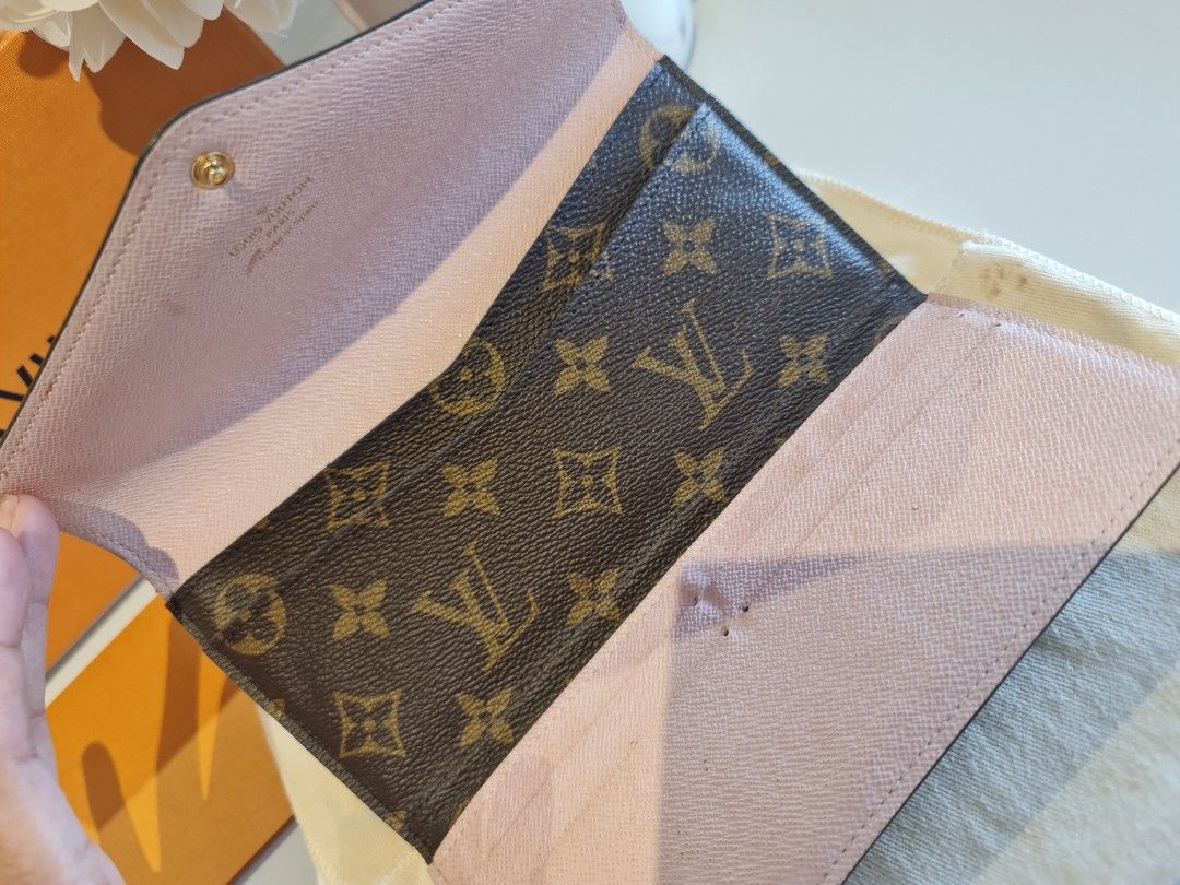 Authentic LV Sarah Wallet (Category: Luxury Bags & Wallets) located in Quezon City. Submitted by jennieymatareb (Listing ID 1268161879, Image 3). Description: LV Monogram Sarah Wallet In good condition. Rank AB Year 2018. Made in Spain. With Inserts Complete with original box, dustbag, and receipt. FREE Gold chain to convert it into a sling bag. You can have it entrupy at your own expense. P24,000 slightly negotiable MOP: BPI, BDO and Gcash Pick 