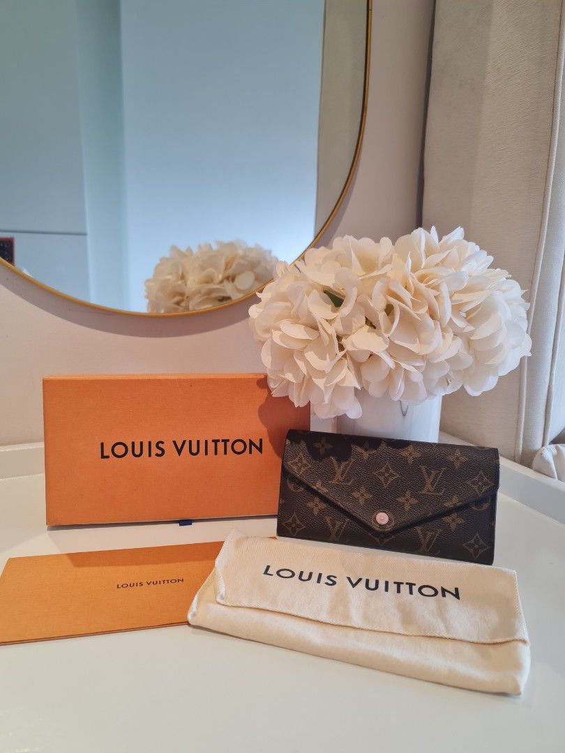 Authentic LV Sarah Wallet (Category: Luxury Bags & Wallets) located in Quezon City. Submitted by jennieymatareb (Listing ID 1268161879, Image 1). Description: LV Monogram Sarah Wallet In good condition. Rank AB Year 2018. Made in Spain. With Inserts Complete with original box, dustbag, and receipt. FREE Gold chain to convert it into a sling bag. You can have it entrupy at your own expense. P24,000 slightly negotiable MOP: BPI, BDO and Gcash Pick 