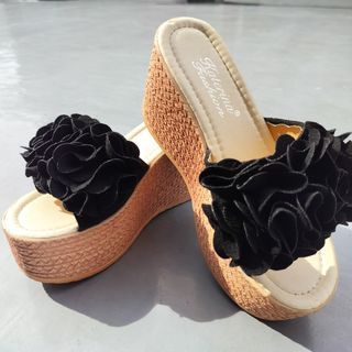 Cute Black Flowery Wedge Sandals