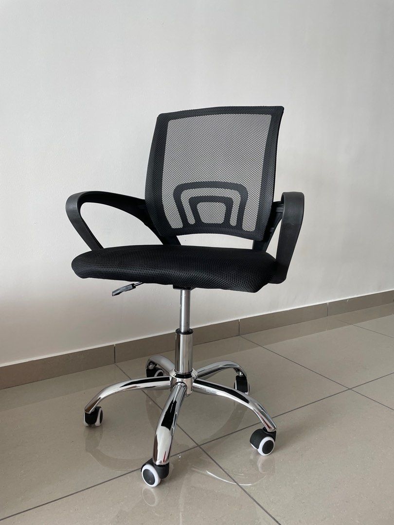 Chair in shop cheap price