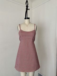 Brand New) Brandy Melville Colleen Maxi Slip Dress, Women's Fashion, Dresses  & Sets, Dresses on Carousell