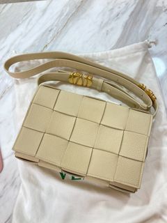 （分類：）位於 。 由 longtimenosee111 提交（商品編號 1268251463，圖片 1）。簡介： 。