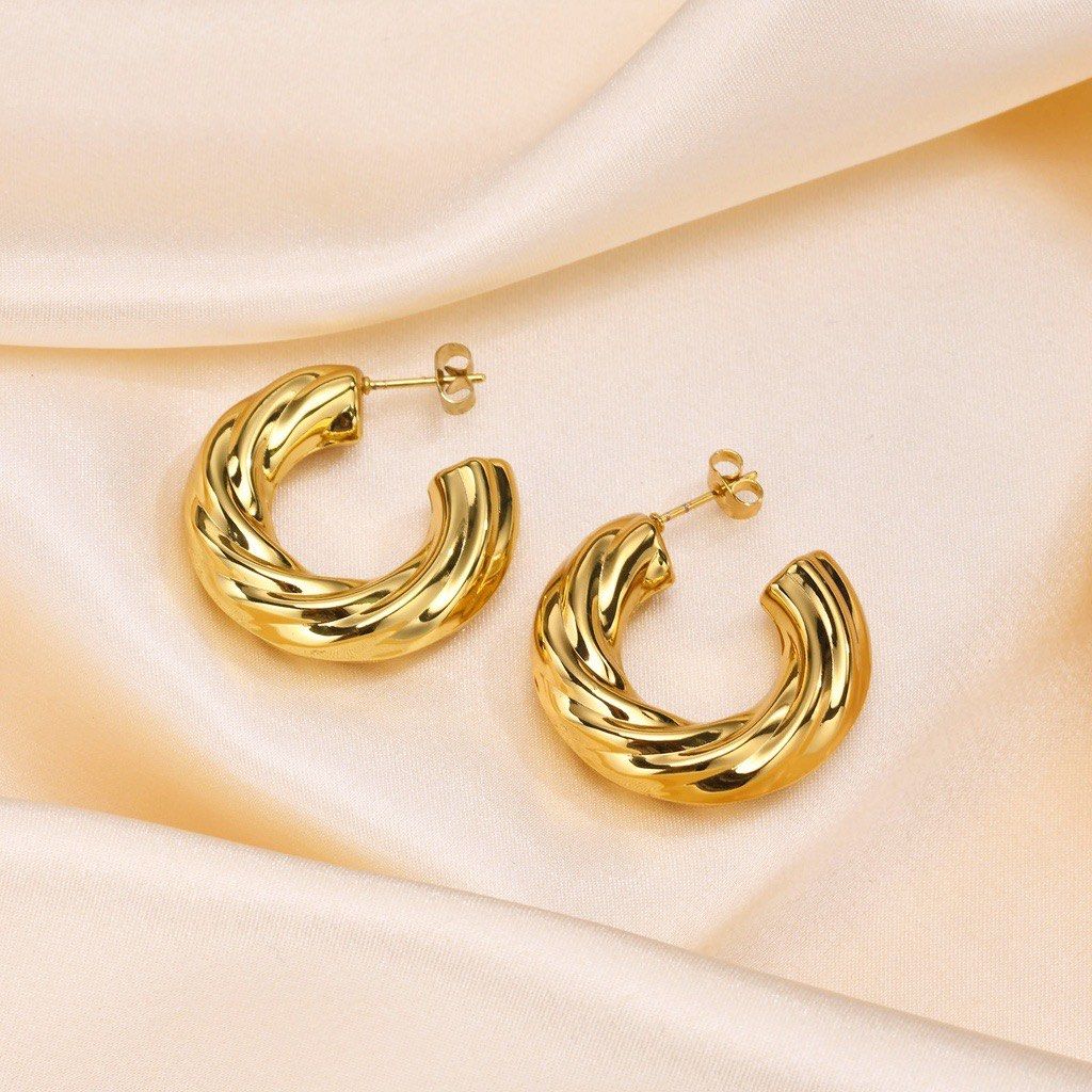 Cate top dior earrings