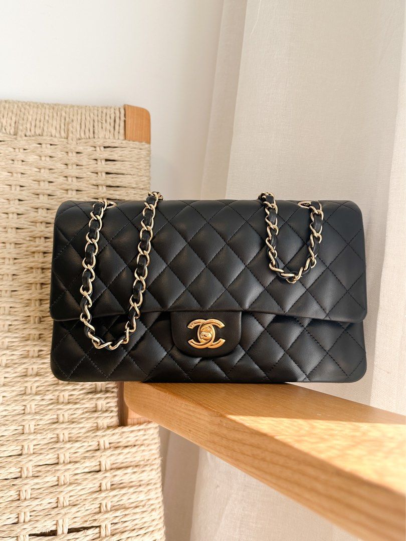 Pristine Chanel 1993 Vintage Black Square Mini Flap Bag 24k GHW Lambsk –  Boutique Patina