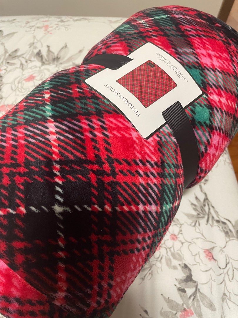 Victoria secret throw blanket top