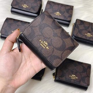 (Category: ) located in . Submitted by accessorixs (Listing ID 1268286100, Image 1). Description: .